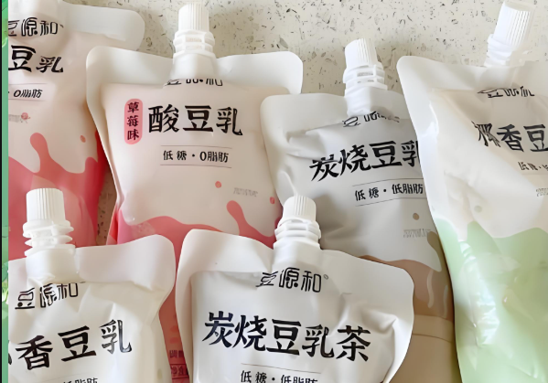 龍應豆乳全自動灌裝封口機