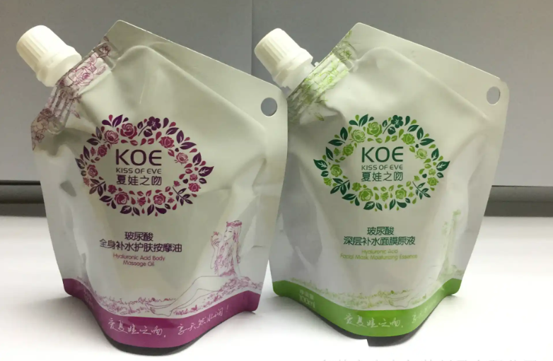 龍應洗衣液自立袋充填旋蓋機